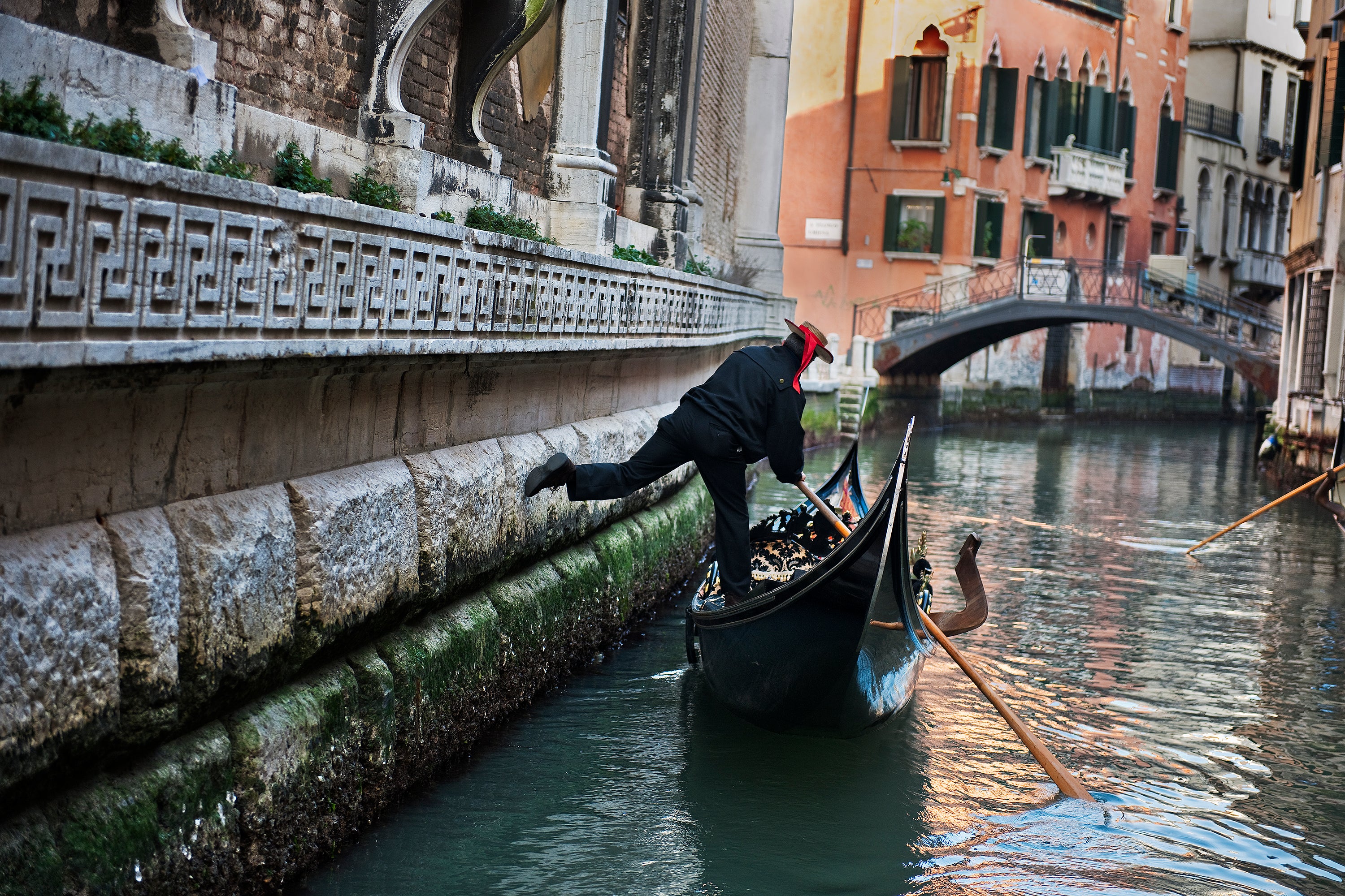 Venice gondola canal — Steve McCurry
